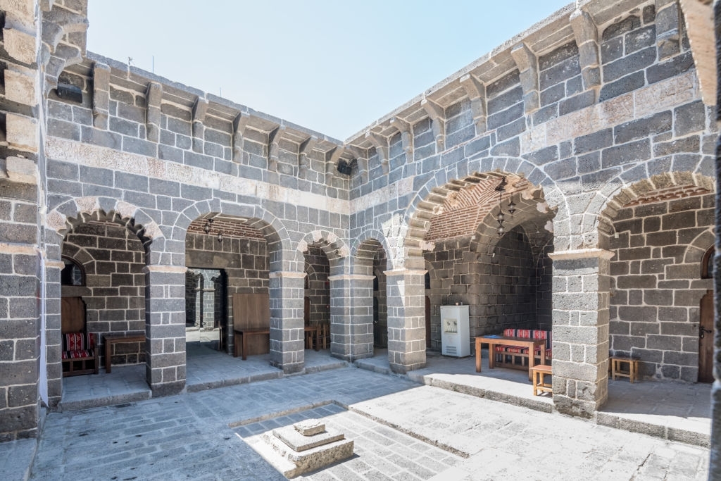 Diyarbakır Zinciriye Medresesi