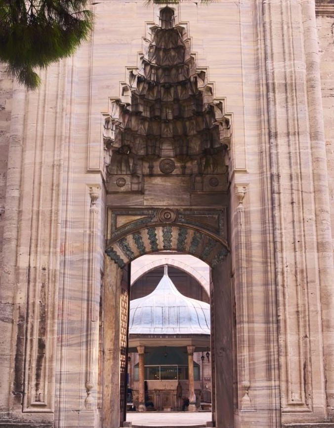 Şehzade Cami, Taç Kapısı